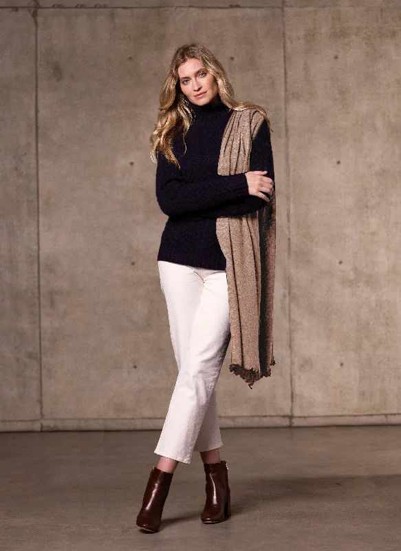 Noble And Elegant Women's Giulia Turtle Neck Cable Cashmere Sweater in Navy