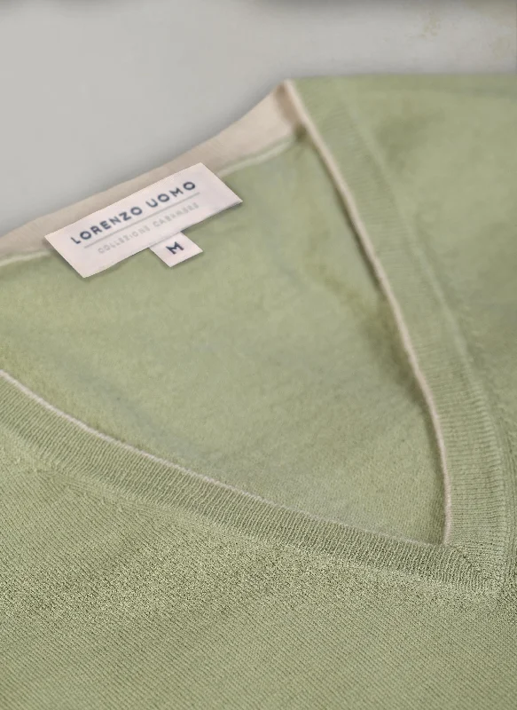 Timeless Style Men's St. Barths Contrast V-Neck Cashmere Sweater in Green