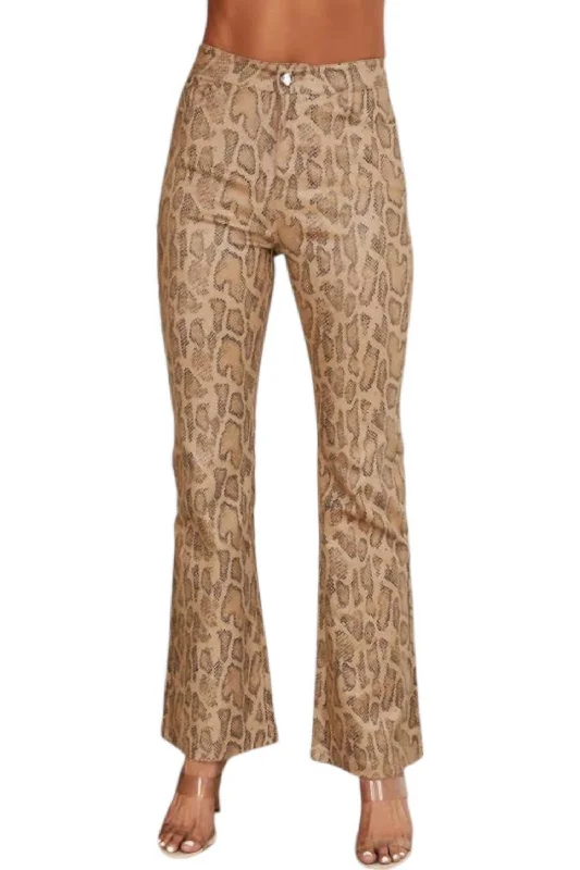 Smart Comfort Medusa Pants In Camel