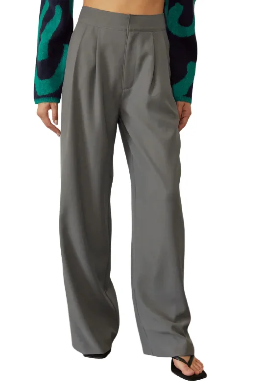 Chic Lounge Suki Straight Leg Pleated Pant In Cool Grey