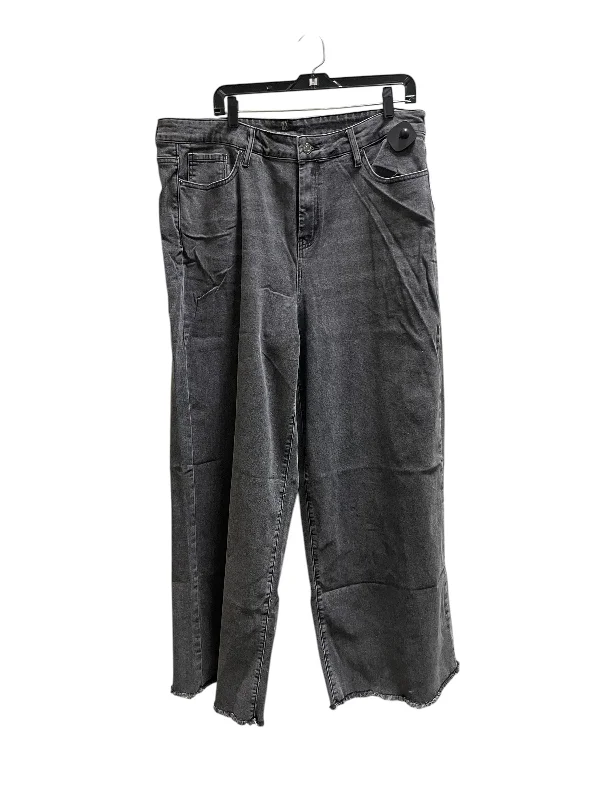 Elegant And Simple Jeans Flared By New York And Co In Black, Size: 20