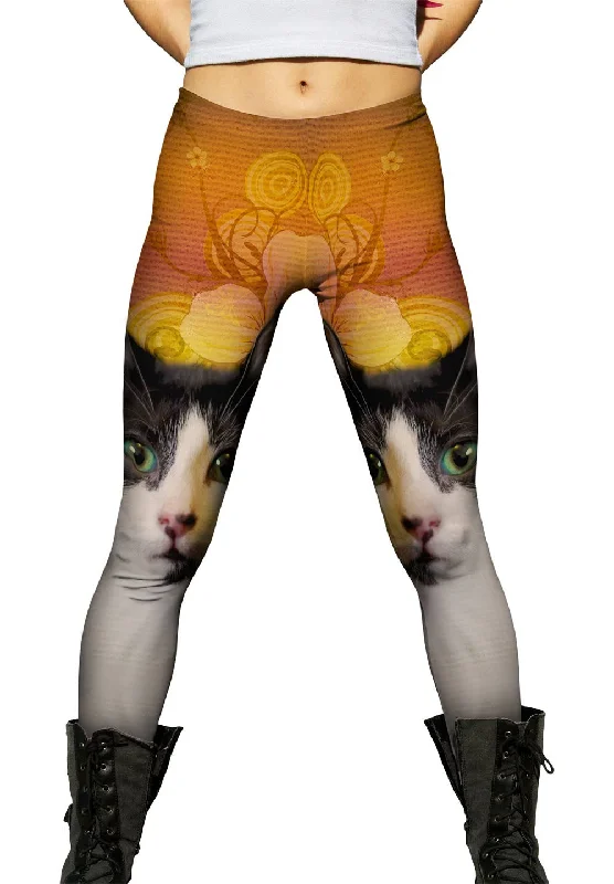 Classic And Versatile Floral Kitten