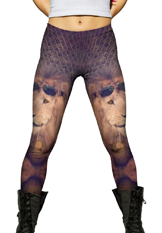 Cozy Fashion Holiday Smiling Lion