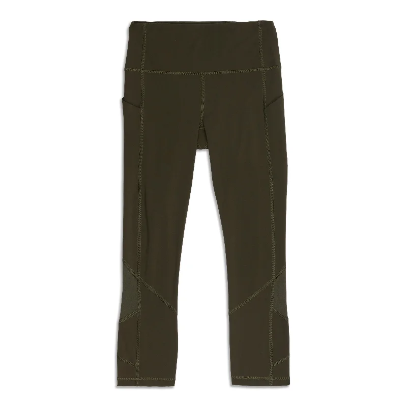 Soft Fabrics Pace Rival High-Rise Crop - Resale