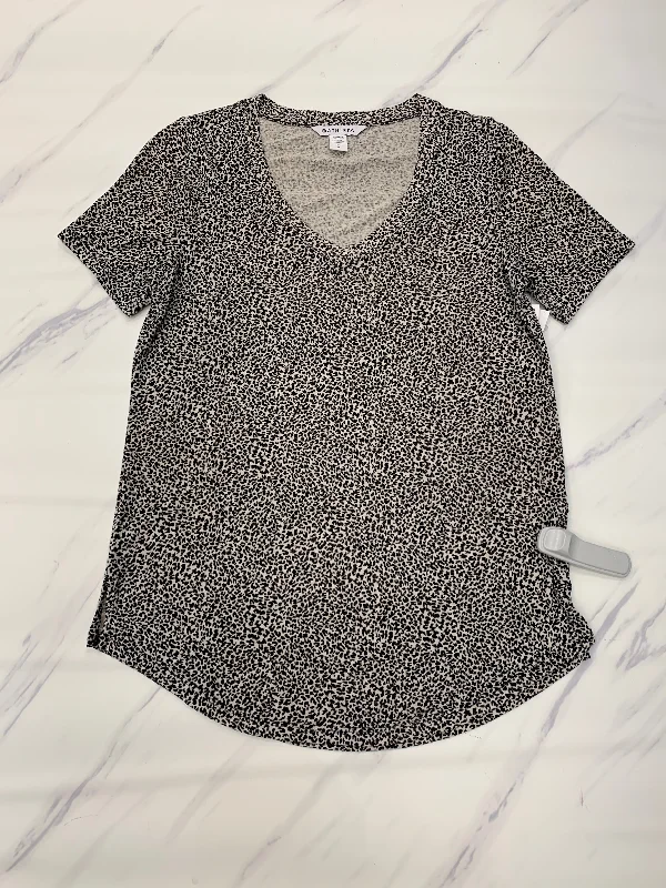 Versatile Outfits Athletic Top Short Sleeve By Athleta, Size: S