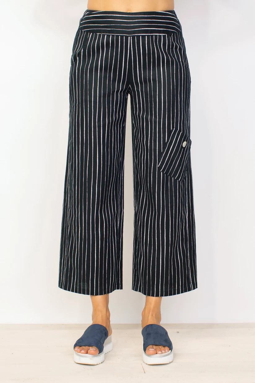 Modern Comfort Wear Habitat, 42566 Flood Pocket Stripe Pant, Black