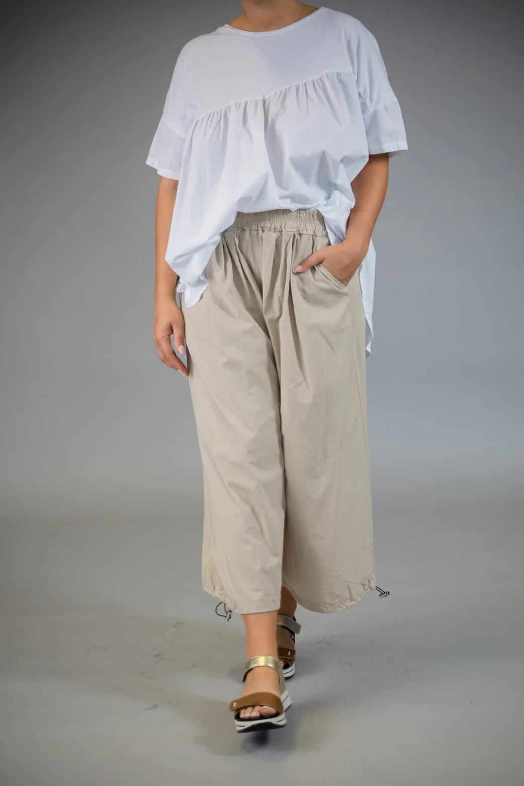 Editorial Design Paolo Tricot, MD3910 Wide Cotton Crop Pant