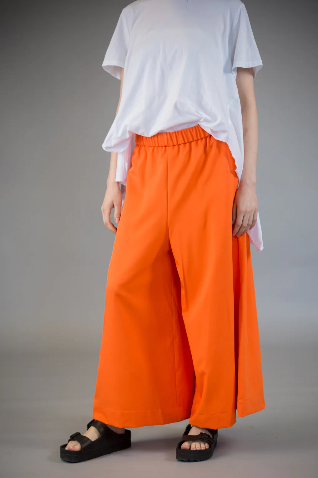 High Street Fashion Paolo Tricot Sale, WT791782 Wide Crop Pant 50% Off Regular Price High Street Fashion Paolo Tricot Sale, WT791782 Wide Crop Pant 50% Off Regular Price
