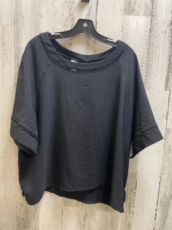 Cozy Fashions Top Short Sleeve By Ava & Viv In Black, Size: 2x