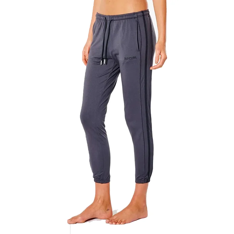 Relaxed Dresses VaporCool Track Pant
